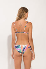 Laden Sie das Bild in den Galerie-Viewer, Model Back: Rio De Sol Oberteil Top Fresh-Day Balconet