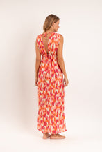 Laden Sie das Bild in den Galerie-Viewer, Model Back: Rio De Sol Strandkleid Mirage Long Dress Soleil