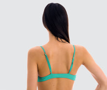 Laden Sie das Bild in den Galerie-Viewer, Model Back: Rio De Sol Oberteil Top Opal Mila