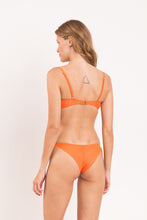 Laden Sie das Bild in den Galerie-Viewer, Model Back: Rio De Sol Oberteil Top Dende Bandeau-Crispy