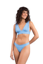 Laden Sie das Bild in den Galerie-Viewer, Model Front: Rio De Sol Oberteil Top Baltico Halter-Marina