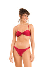 Laden Sie das Bild in den Galerie-Viewer, Model Front: Rio De Sol Oberteil Top Shimmer-Divino Bandeau-Joy