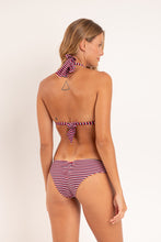 Laden Sie das Bild in den Galerie-Viewer, Model Back: Rio De Sol Oberteil Top Garoupa Mel