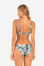 Laden Sie das Bild in den Galerie-Viewer, Model Back: Rio De Sol Unterteil Bottom Azule Essential-Comfy