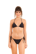 Laden Sie das Bild in den Galerie-Viewer, Model Front: Rio De Sol Oberteil Top Dots-Black Frufru