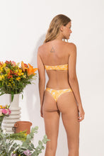 Laden Sie das Bild in den Galerie-Viewer, Model Back: Rio De Sol Unterteil Bottom Sunny-Forest Nice-Fio