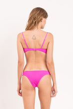 Laden Sie das Bild in den Galerie-Viewer, Model Back: Rio De Sol Set Set Malibu-Rosa Bandeau-Duo Essential