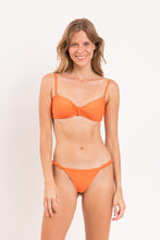 Laden Sie das Bild in den Galerie-Viewer, Model Front: Rio De Sol Unterteil Bottom Dende Cheeky-Crispy