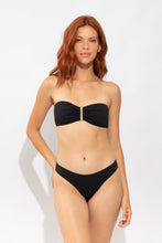 Laden Sie das Bild in den Galerie-Viewer, Model Front: Rio De Sol Unterteil Bottom Solar-Black Essential-Comfy