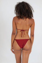 Laden Sie das Bild in den Galerie-Viewer, Model Back: Rio De Sol Set Set Shimmer-Divino Tri-Rope Ibiza-Rope