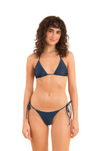 Laden Sie das Bild in den Galerie-Viewer, Model Front: Rio De Sol Set Set Shark Tri-Inv Cheeky-Tie