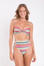 Laden Sie das Bild in den Galerie-Viewer, Model Front: Rio De Sol Oberteil Top Supercolor Bandeau-Joy