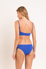 Laden Sie das Bild in den Galerie-Viewer, Model Back: Rio De Sol Set Set Oceano Bandeau-Reto Madrid