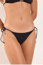 Laden Sie das Bild in den Galerie-Viewer, Gallery: Wednesday In Hawaii By Rio De Sol Unterteil Bottom Lava Kaleia-Comfy