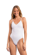 Laden Sie das Bild in den Galerie-Viewer, Model Front: Rio De Sol Badeanzug Bora-White Hype