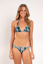 Laden Sie das Bild in den Galerie-Viewer, Model Front: Rio De Sol Unterteil Bottom Azule Mel-Comfy
