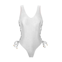 Laden Sie das Bild in den Galerie-Viewer, Product Front: Rio De Sol Badeanzug Shimmer-White Zoe
