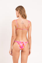 Laden Sie das Bild in den Galerie-Viewer, Model Back: Rio De Sol Set Set Joyful Tri-Duo Rio-Duo