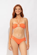 Laden Sie das Bild in den Galerie-Viewer, Model Front: Rio De Sol Oberteil Top Tribu-Flow Tayra