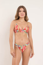 Laden Sie das Bild in den Galerie-Viewer, Model Front: Rio De Sol Set Set Sea-Bloom Paola Baobi