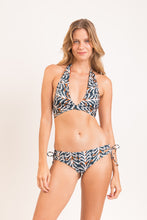 Laden Sie das Bild in den Galerie-Viewer, Model Front: Rio De Sol Unterteil Bottom Ikat Madrid