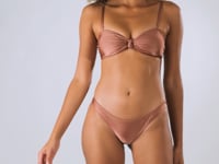 Laden und Abspielen von Videos im Galerie-Viewer, Video: Rio De Sol Set Set Shimmer-Copper Bandeau-Joy Essential