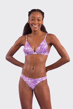 Laden Sie das Bild in den Galerie-Viewer, Model Front: Rio De Sol Unterteil Bottom Trail-Purple Essential
