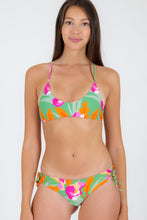 Laden Sie das Bild in den Galerie-Viewer, Gallery: Rio De Sol Set Set Green-Bloom Bralette Madrid
