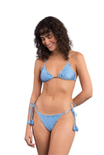 Laden Sie das Bild in den Galerie-Viewer, Model Front: Rio De Sol Unterteil Bottom Shimmer-Baltic-Sea Frufru-Fio
