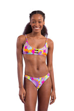 Laden Sie das Bild in den Galerie-Viewer, Model Front: Rio De Sol Set Set Dreams Bra-Trio Nice
