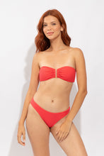 Laden Sie das Bild in den Galerie-Viewer, Model Front: Rio De Sol Unterteil Bottom Cali-Flamingo Essential-Comfy
