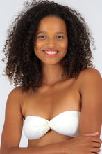 Laden Sie das Bild in den Galerie-Viewer, Gallery: Rio De Sol Oberteil Top Off-White Twist
