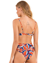 Laden Sie das Bild in den Galerie-Viewer, Image 07: Rio De Sol Set Set Leaves Bandeau-Joy Hotpants
