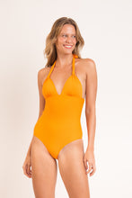 Laden Sie das Bild in den Galerie-Viewer, Model Front: Rio De Sol Badeanzug Dots-Mango Mel-Op
