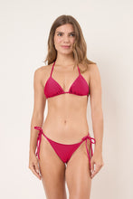 Laden Sie das Bild in den Galerie-Viewer, Model Front: Rio De Sol Oberteil Top Shimmer-Desejo Tri-Inv
