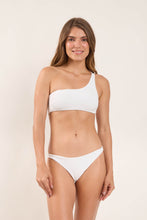 Laden Sie das Bild in den Galerie-Viewer, Model Front: Rio De Sol Oberteil Top Sand-White Kora
