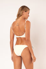 Laden Sie das Bild in den Galerie-Viewer, Model Back: Rio De Sol Unterteil Bottom Touch-Natural Ibiza-Comfy
