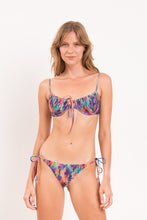 Laden Sie das Bild in den Galerie-Viewer, Model Front: Rio De Sol Oberteil Top Euphoria Balconet-Tie
