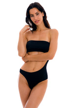 Laden Sie das Bild in den Galerie-Viewer, Model Front: Rio De Sol Badeanzug Preto Body-Rio
