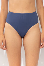Laden Sie das Bild in den Galerie-Viewer, Gallery: Rio De Sol Unterteil Bottom Carmel-Blue Hotpants
