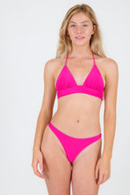 Laden Sie das Bild in den Galerie-Viewer, Model Front: Rio De Sol Unterteil Bottom Amaranto Nice-Fio
