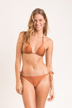Laden Sie das Bild in den Galerie-Viewer, Model Front: Rio De Sol Unterteil Bottom Nocciola Ibiza
