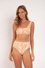 Laden Sie das Bild in den Galerie-Viewer, Model Front: Rio De Sol Oberteil Top Sahari Mary
