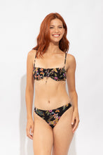 Laden Sie das Bild in den Galerie-Viewer, Model Front: Rio De Sol Oberteil Top Flora Balconet-Tie

