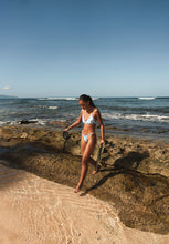 Laden Sie das Bild in den Galerie-Viewer, Image 12: Wednesday In Hawaii By Rio De Sol Unterteil Bottom Pua-Pacifica Waimea
