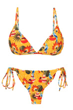 Laden Sie das Bild in den Galerie-Viewer, Product Front: Rio De Sol Set Set Stories Tri-Fixo Cheeky-Micro
