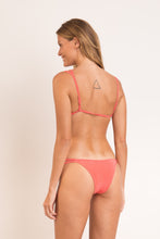 Laden Sie das Bild in den Galerie-Viewer, Model Back: Rio De Sol Oberteil Top Malibu-Nina Tri-Duo
