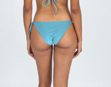 Laden Sie das Bild in den Galerie-Viewer, Model Back: Rio De Sol Unterteil Bottom Mirante Ibiza-Comfy
