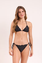 Laden Sie das Bild in den Galerie-Viewer, Model Front: Rio De Sol Set Set Touch-Black Frufru
