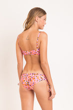 Laden Sie das Bild in den Galerie-Viewer, Model Back: Rio De Sol Oberteil Top Sweet-Camo Bandeau-Reto
